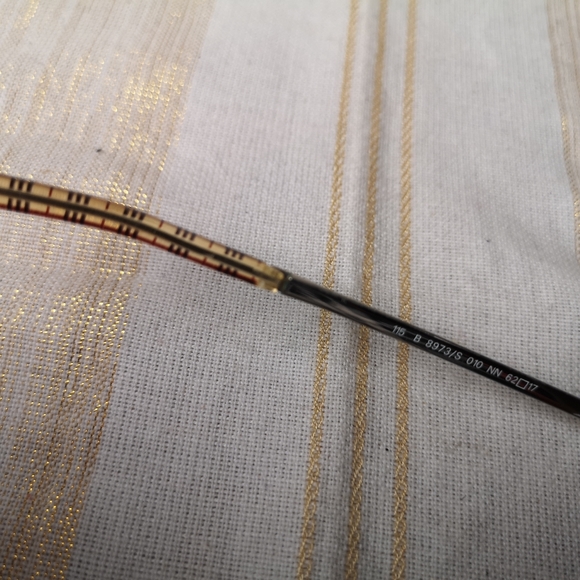 Vintage Burberry sunglasses - Picture 7 of 11